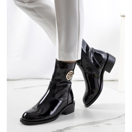 PA1 Crne lakirane čizme iz Rodovie crno 1