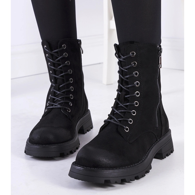 Crni Worcester lovci crna 1