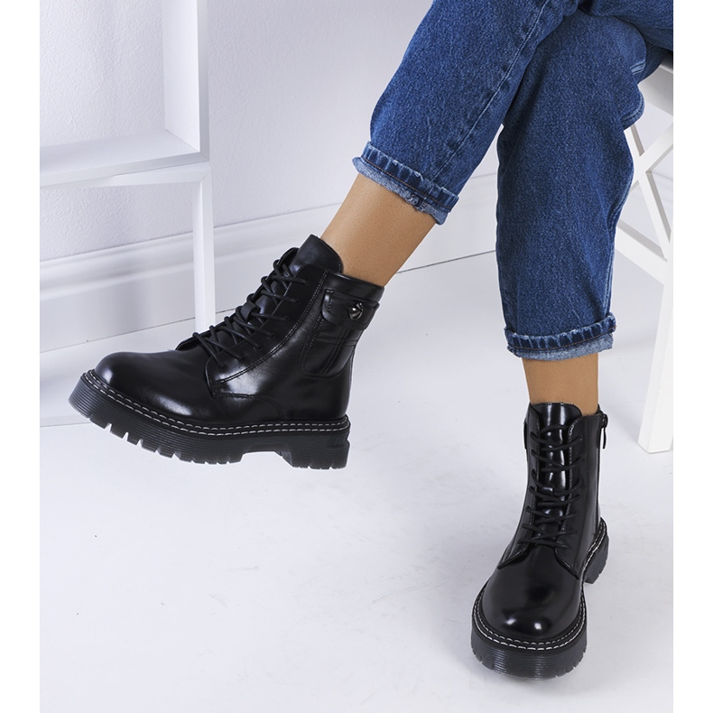 Crni radnici iz Busana crno 1