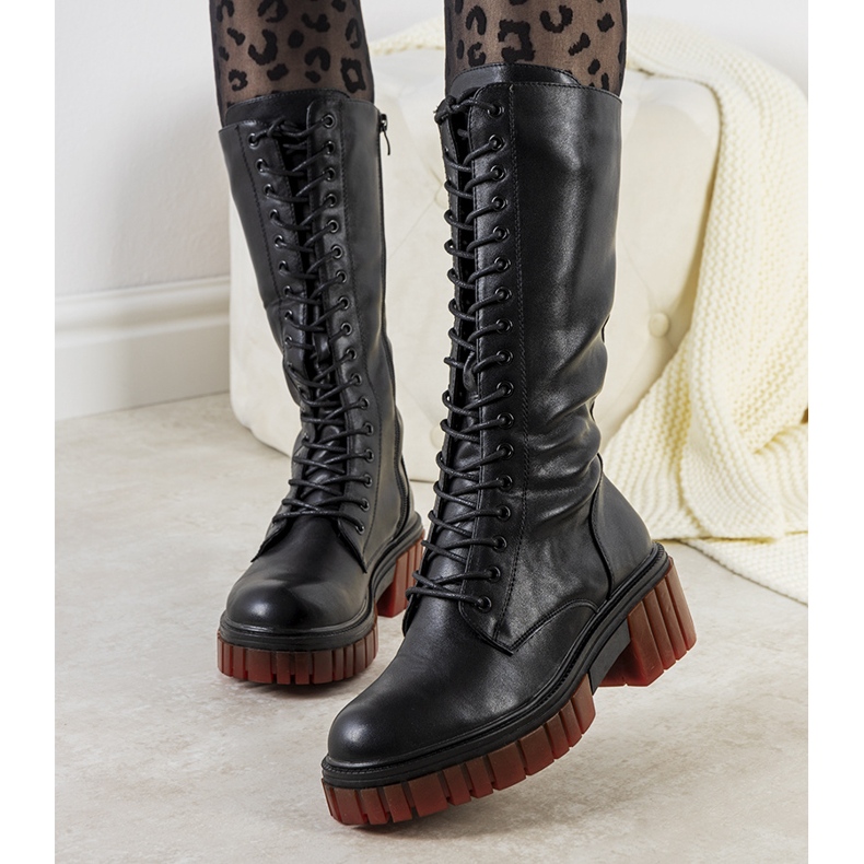 Crni Abril traperi crno 1