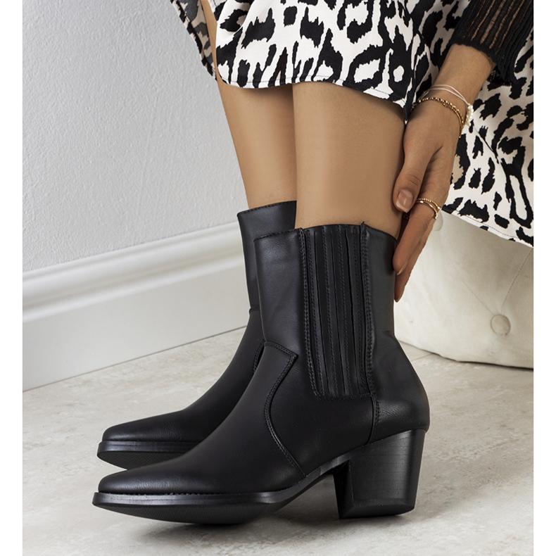 Crne kaubojske čizme Bento crno 1