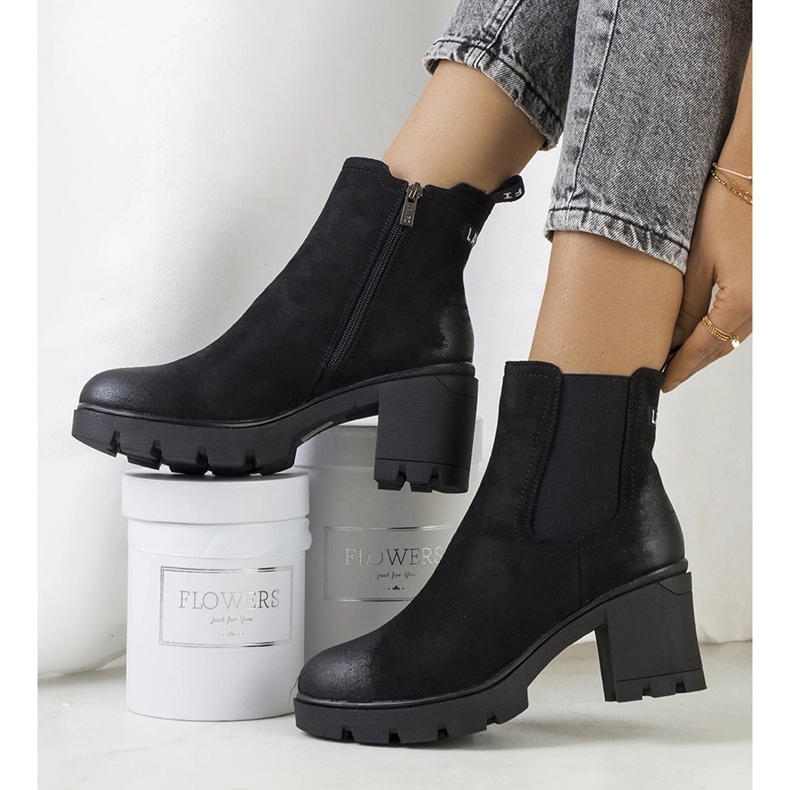 Svelte crne čizme s visokom petom od brušene kože crna 2