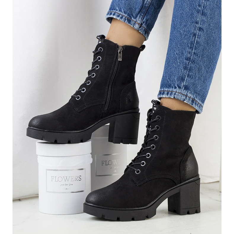 PA1 Crne Chichig čizme od antilopa s visokom petom crno 1