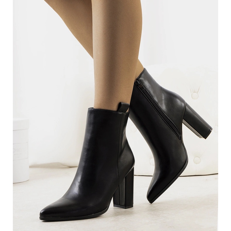 Crne čizme na stup Eduar crna 1