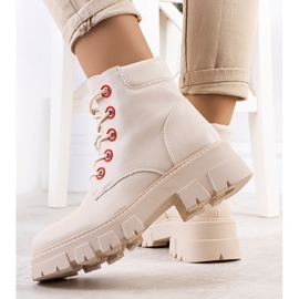 Bež niske čizme iz Urse 1