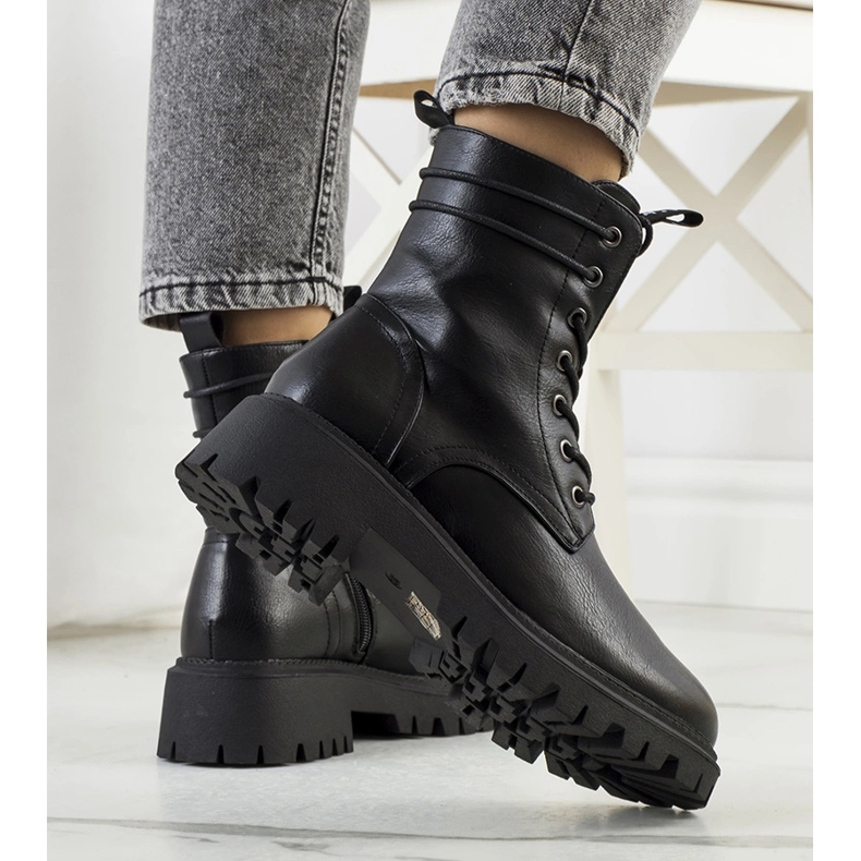 Aleida crni lovci crno 1