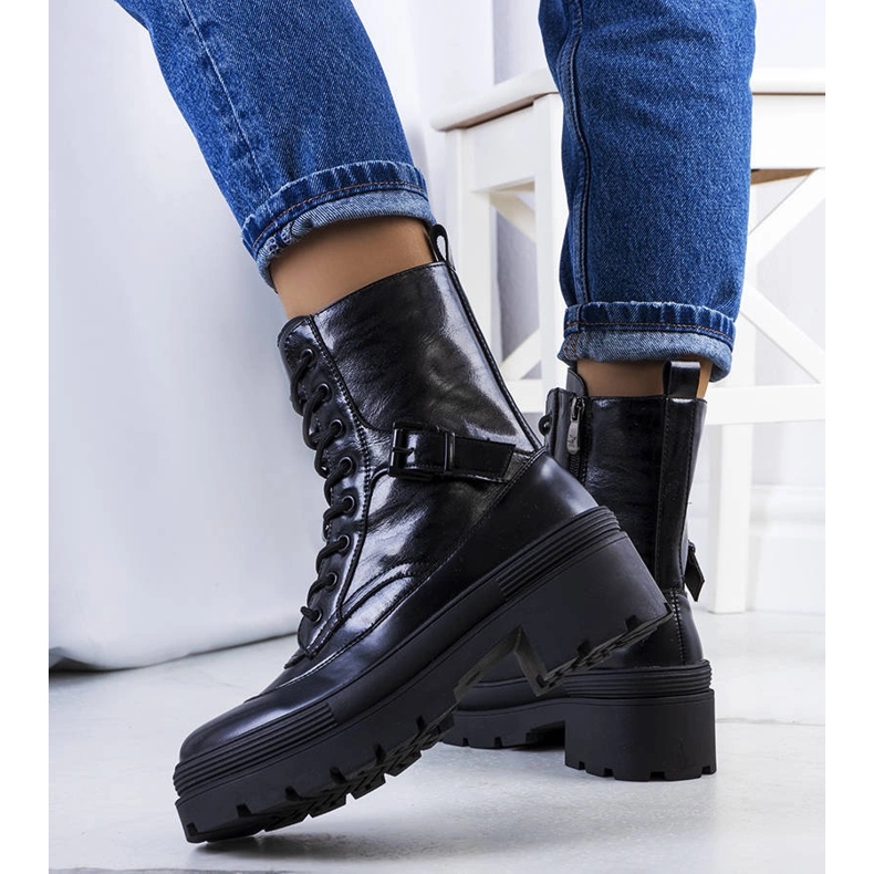 Black trappers by Norra crna 1