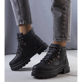 Crne izolirane čizme LCJ-22-31-1435L Lee Cooper crna 1