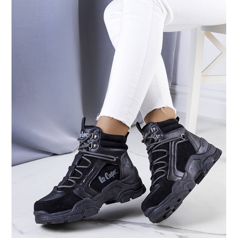 Crne izolirane čizme LCJ-22-31-1441L Lee Cooper crno 1