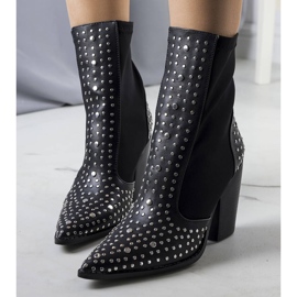 PA1 Crne čizme ukrašene Orazi nitnama crno 1