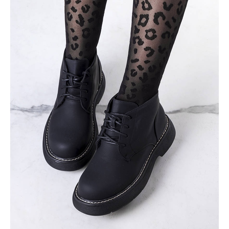 PA1 Crne izolirane čizme iz Savino crna 1