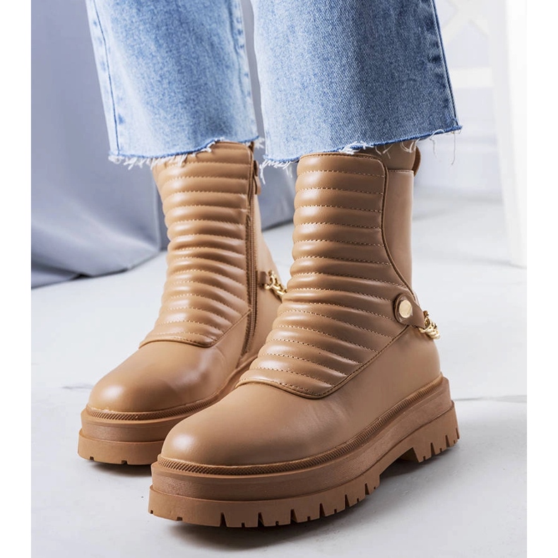 Bež izolirane čizme s Pareda lancem 1