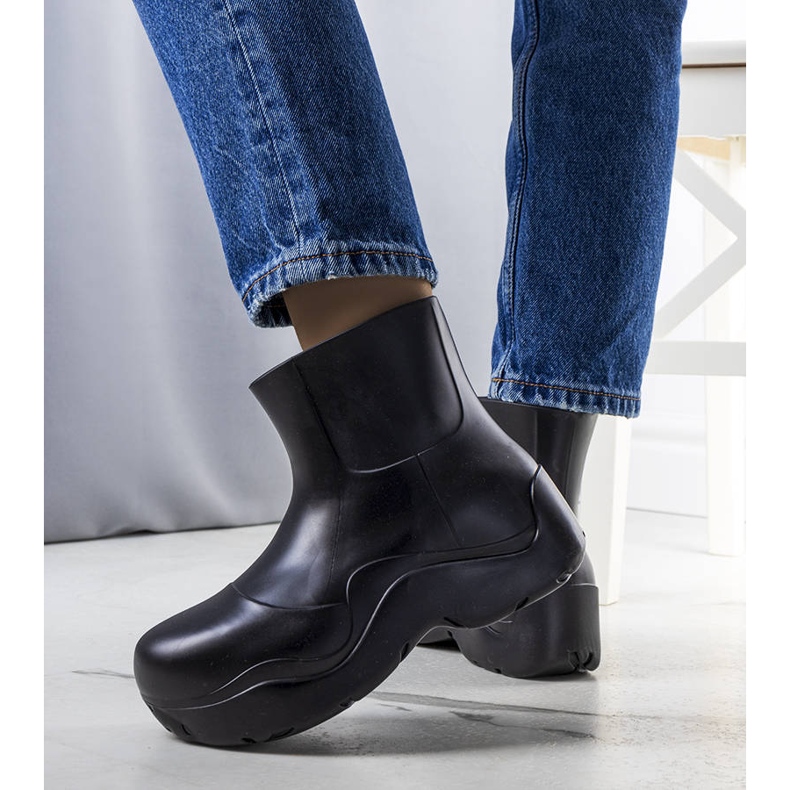 Crne gumene čizme na visokom Frolo potplatu crno 1