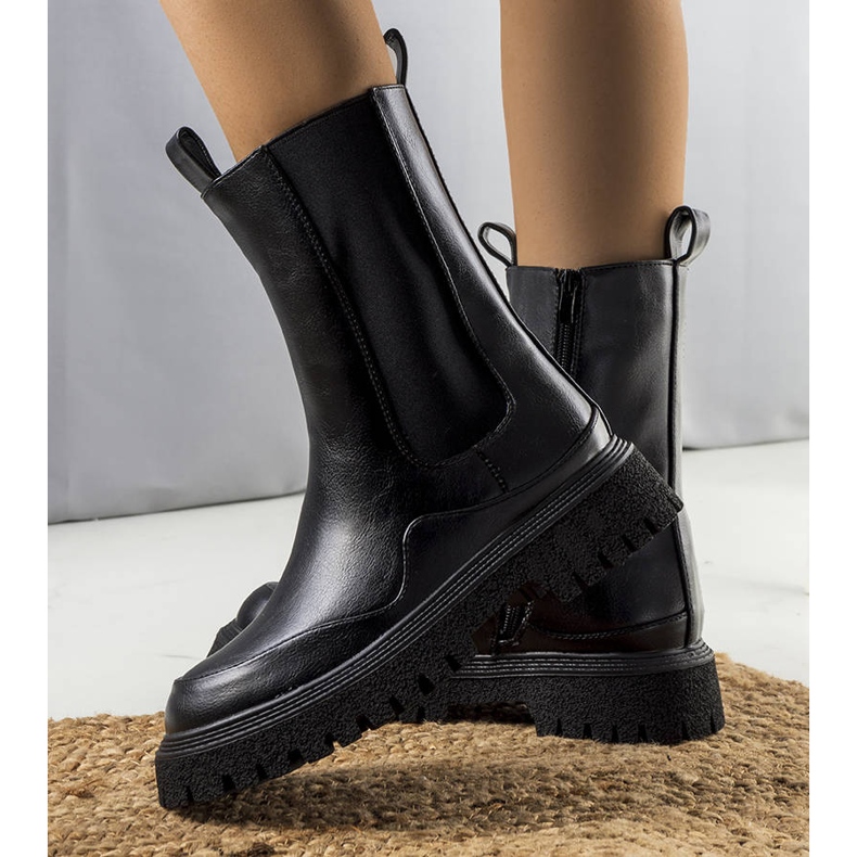 PA1 Visoke crne čizme marke Valeris crna 1