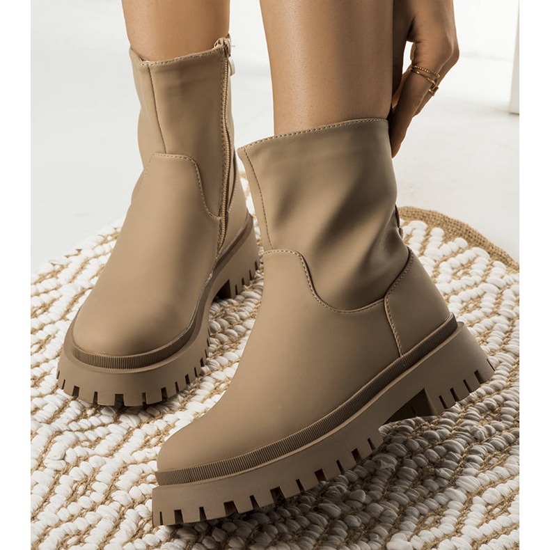 Basil smeđe izolirane čizme smeđa 1