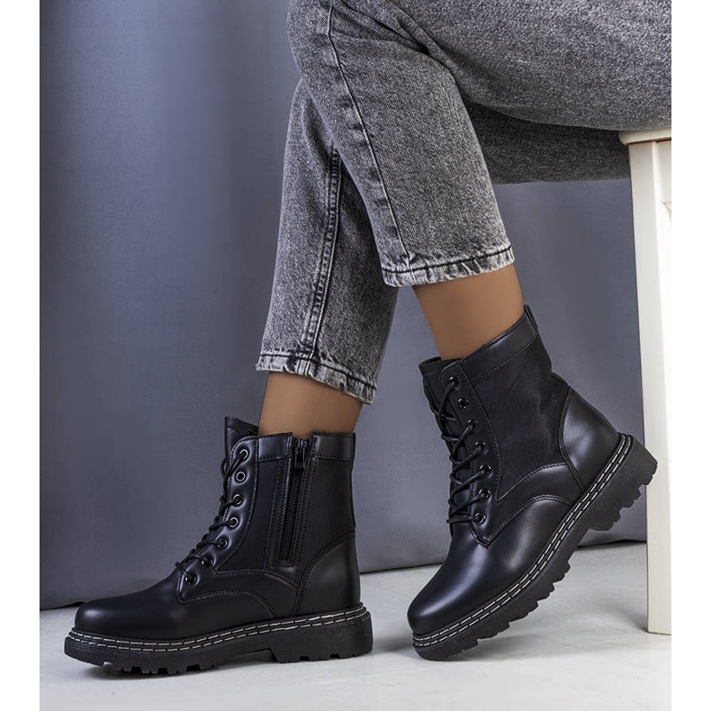 Crne izolirane čizme iz Krylo crno 1