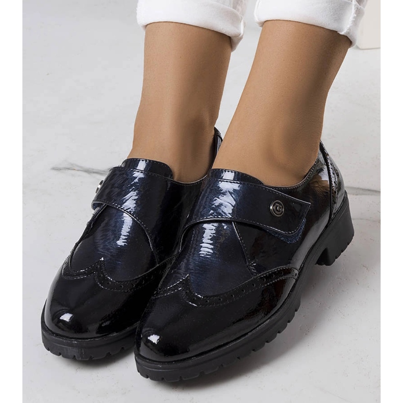 Mornarsko plave lakirane cipele iz Bateli crna 1