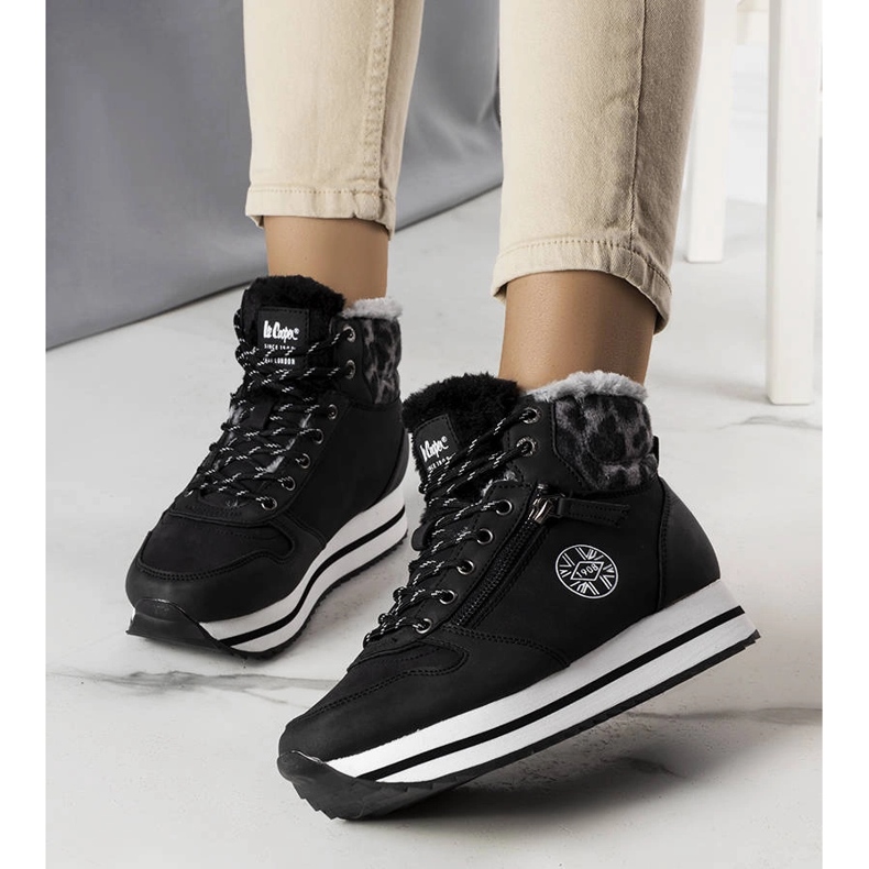 Crne izolirane čizme LCJ-22-31-1448L Lee Cooper crna 1