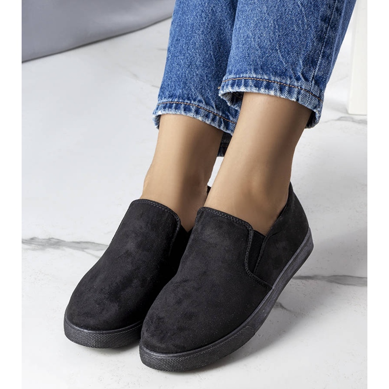 Crne tenisice tenisice s eko-dijelom crna 1