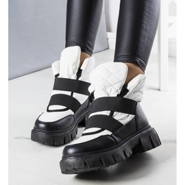 Bijele izolirane čizme za snijeg iz Francisca bijela 1