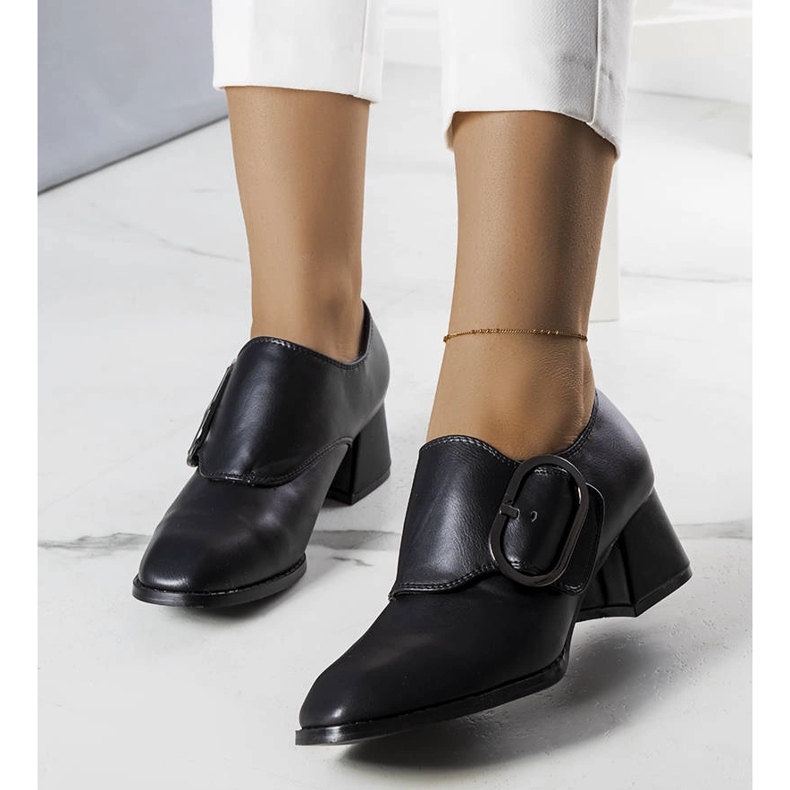 Crne cipele s potpeticama iz Ailanija crna 1