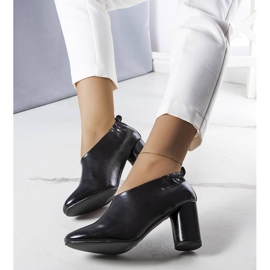 PA1 Crne gležnjače iz Tadea crna 2