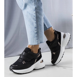 Crne tenisice na masivnom Elsie potplatu crna 1