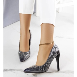 Crne štikle presvučene Erika folijom crna 1