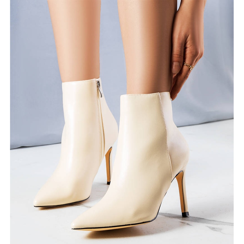 PA1 Pješčano bež čizme na stiletto petu 1