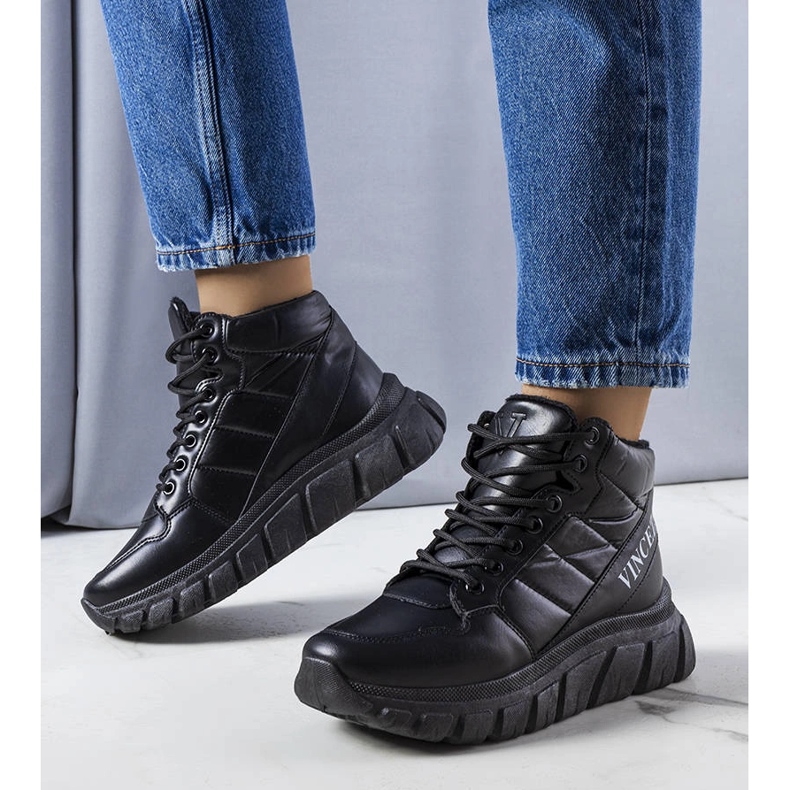 Luz crne izolirane čizme za snijeg crna 1