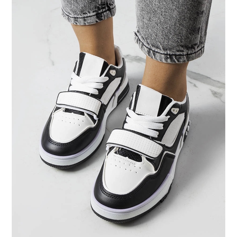 Ollie ženske crne tenisice bijela 1