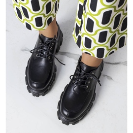 Crne cipele s masivnim potplatom od Lynn crno 1