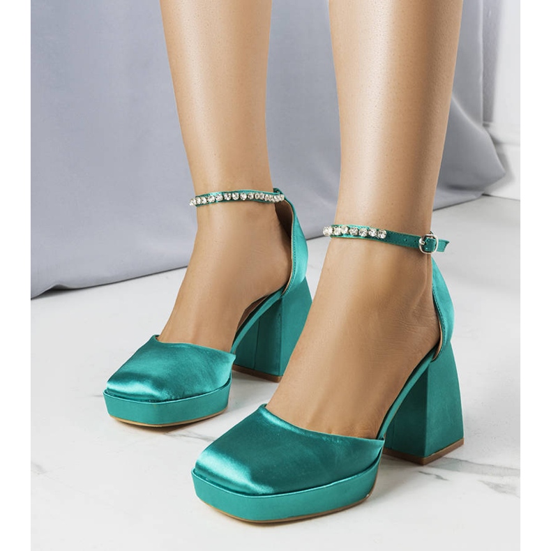 Zelene salonke ukrašene kamenčićima iz Jodi zelena 1