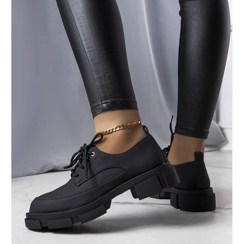 Crne cipele s masivnim potplatom iz Kaya crno 1