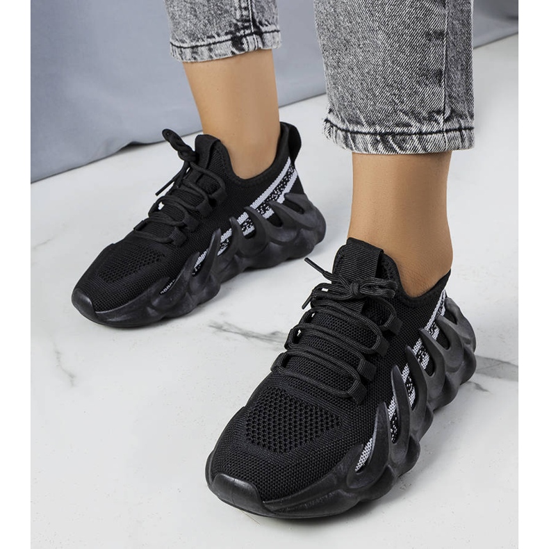 Crne tenisice na modernom Beth potplatu crna 1