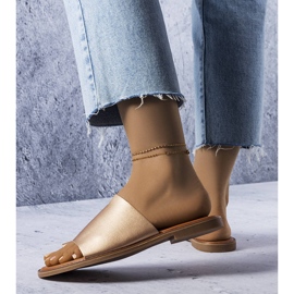 Evento Zlatne papuče s nepravilnim gornjištem od Latourelle zlatni 1