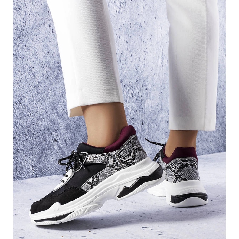 Crne tenisice ukrašene Savard umetcima crna 1