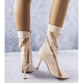 Bež čizme s prozirnim umetcima iz Jaya 1