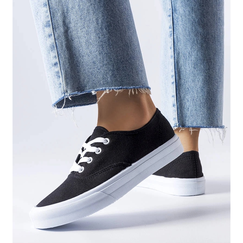 Crne tekstilne tenisice iz Fantine crno 1