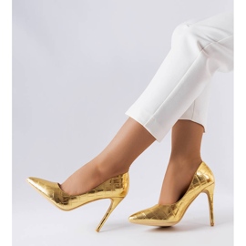 Zlatne igle ukrašene Raison reljefom zlatni 1