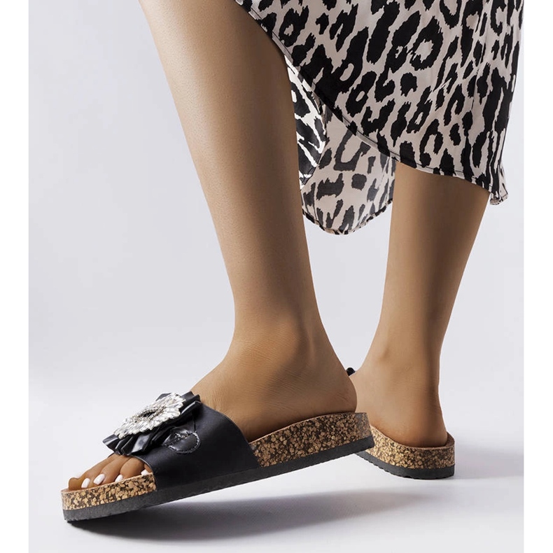 Crne tobogane s plutenim potplatom od Roya crna 1