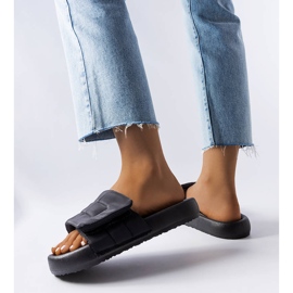 BM Crne papuče s čičkom iz Alerona crna 1