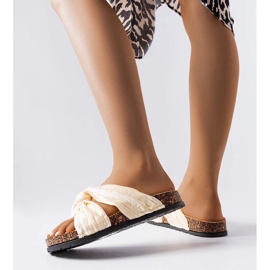 Bež tobogani ukrašeni Fresne tkaninom 1