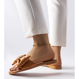 Smeđe elegantne sandale s mašnom iz Garniera smeđa 1