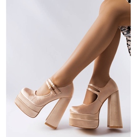 Svjetloružičaste cipele s visokom petom od Gabriela ružičasta 1