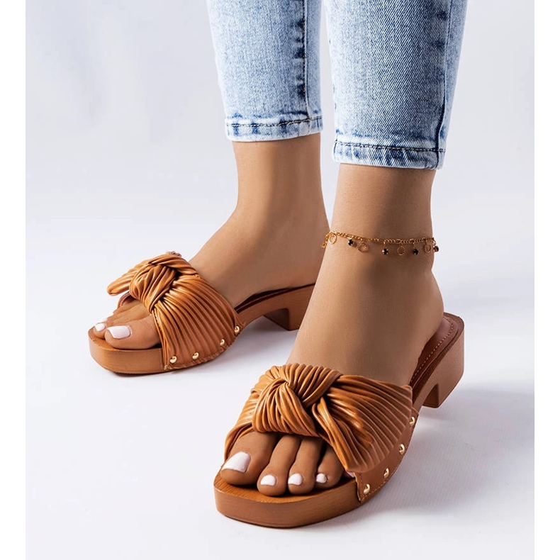 Rochefort smeđe natikače na nisku petu smeđa 1