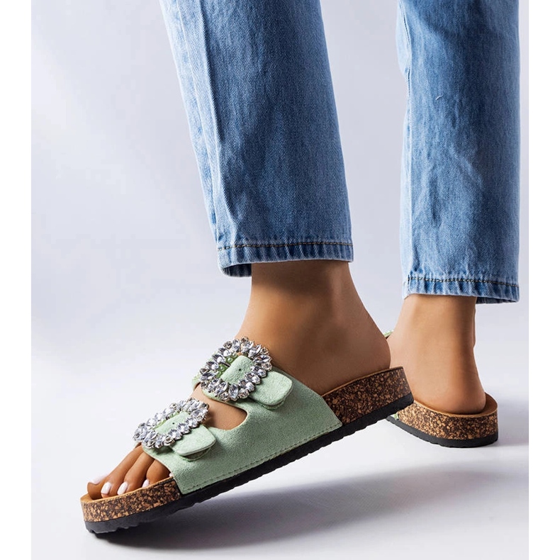 Zeleni dijapozitivi ukrašeni Racine kamenčićima zelena 1