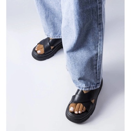 Crne sandale s platformom iz Oakwaya crno 1