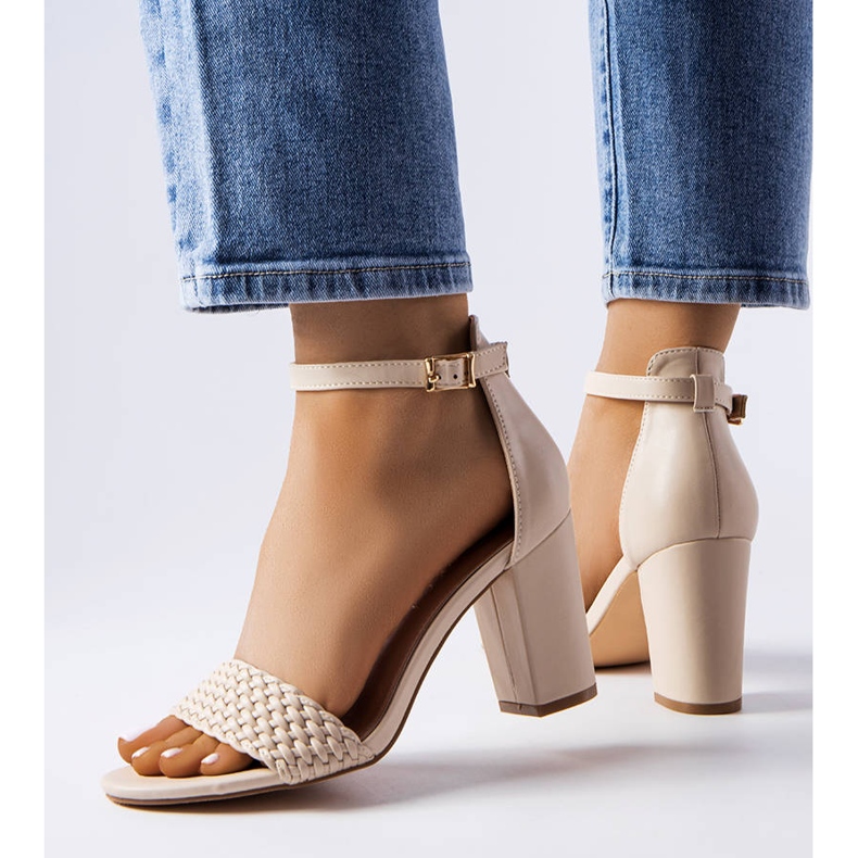 Evento Bež tkane blok sandale iz Oliveirinhasa 2