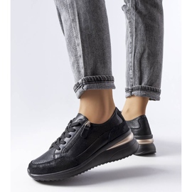 Crne ažurne kožne cipele marke Fleur crna 2